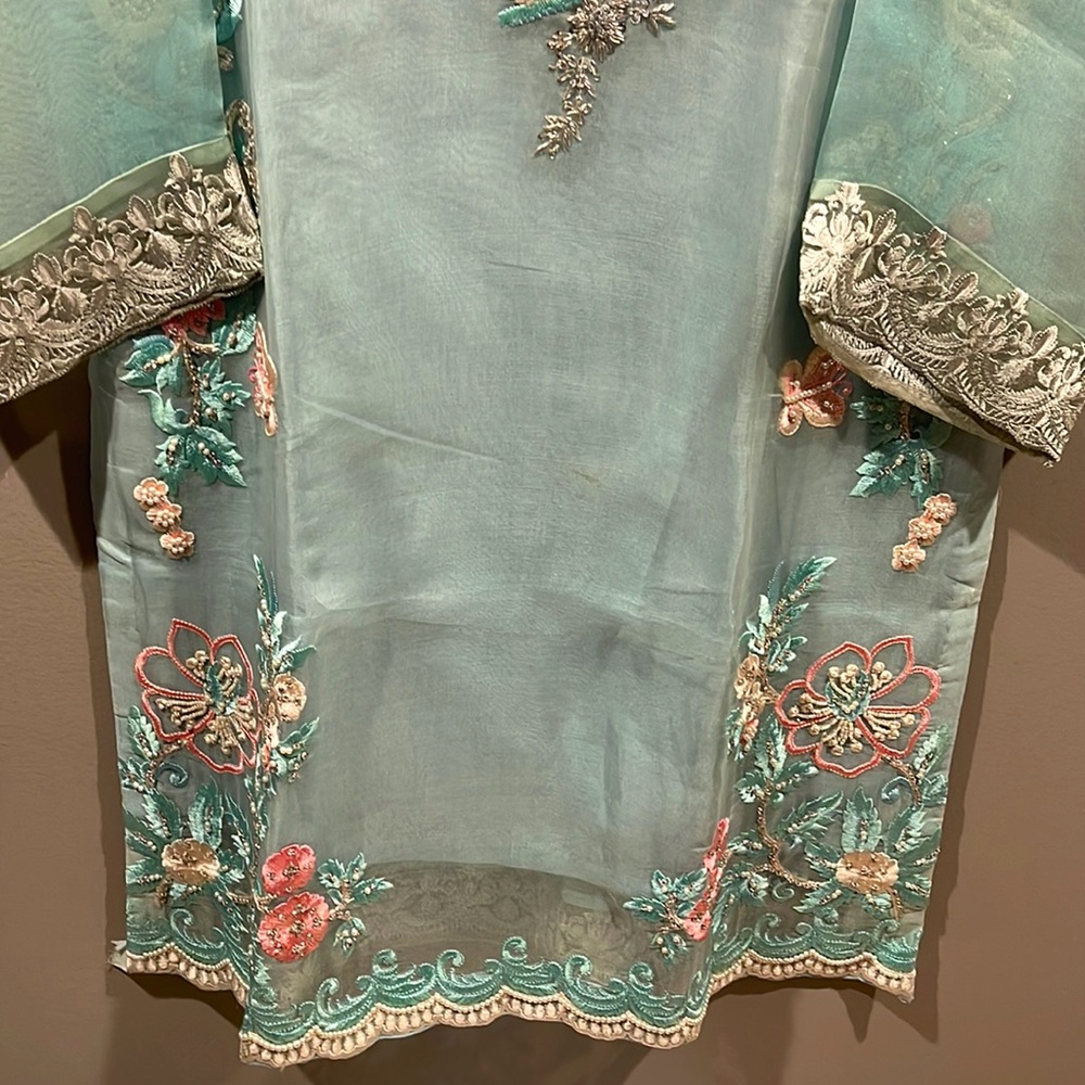 Agha Noor - Picture 5 of 5